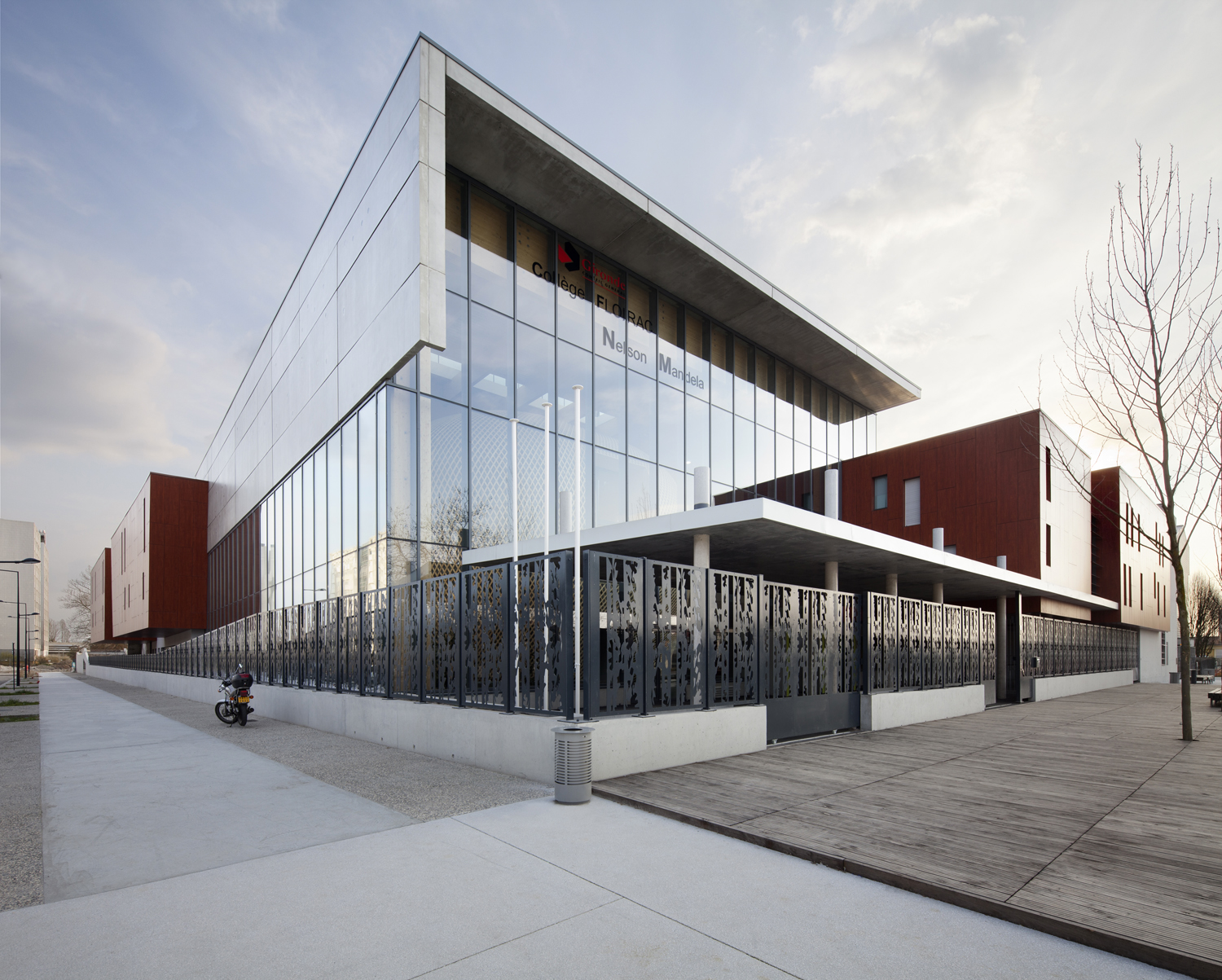 Collège Nelson Mandela, Floirac